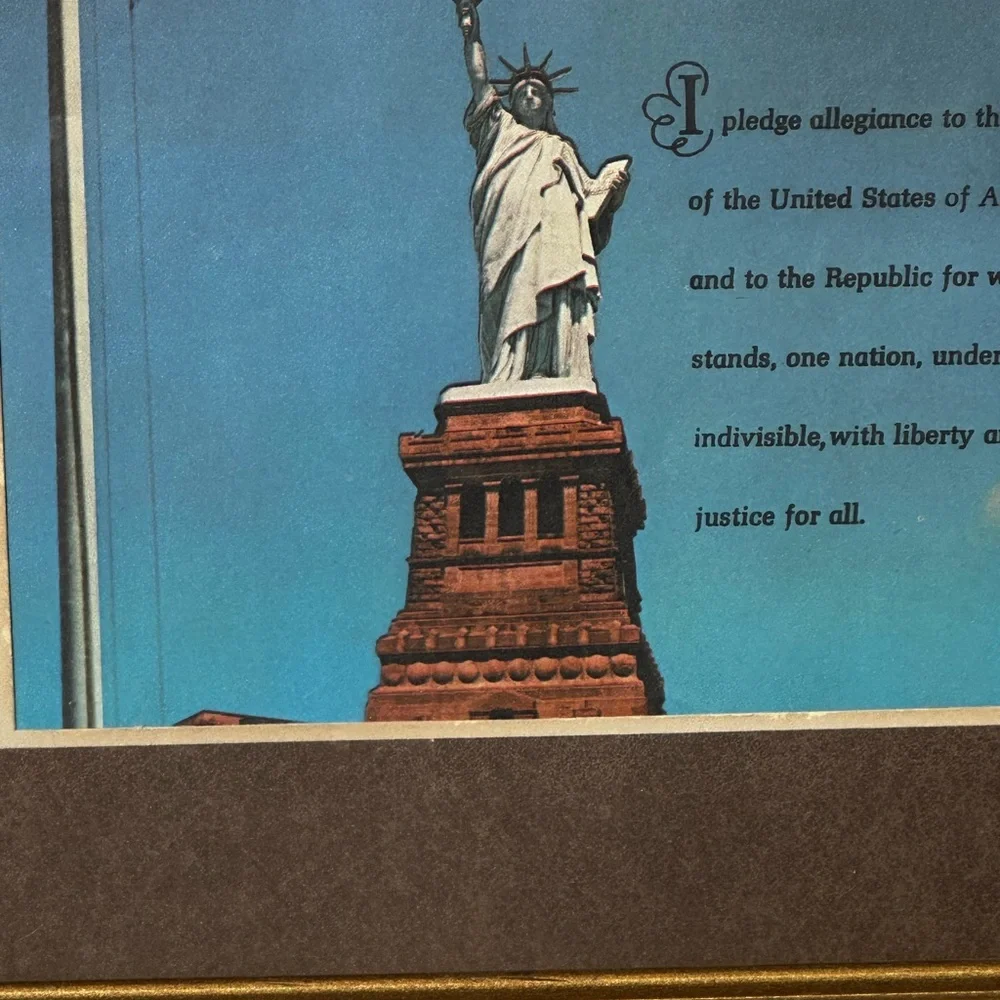 1967 Pledge of allegiance to the flag Gold Decorative Picture Frame Patriotic